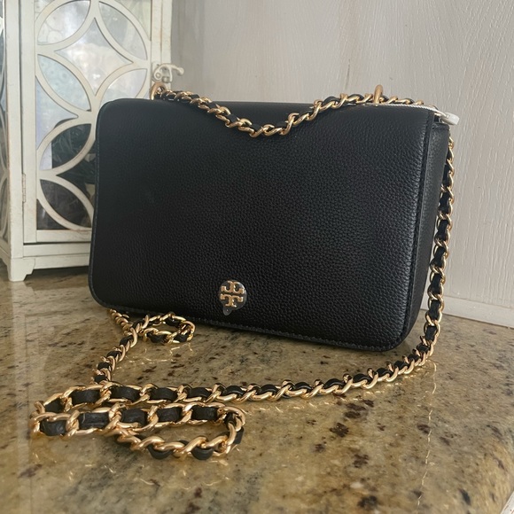 New Tory Burch Carter 🖤 shoulder bag last one - Picture 2 of 11